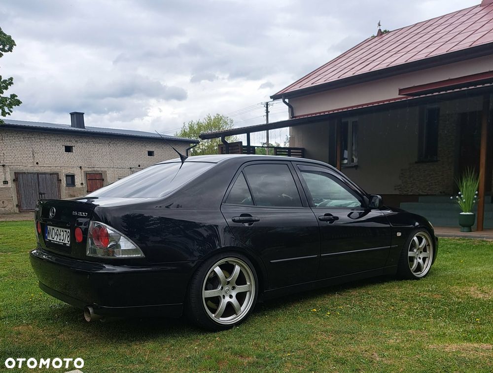 Lexus IS 200 Elegance - 2