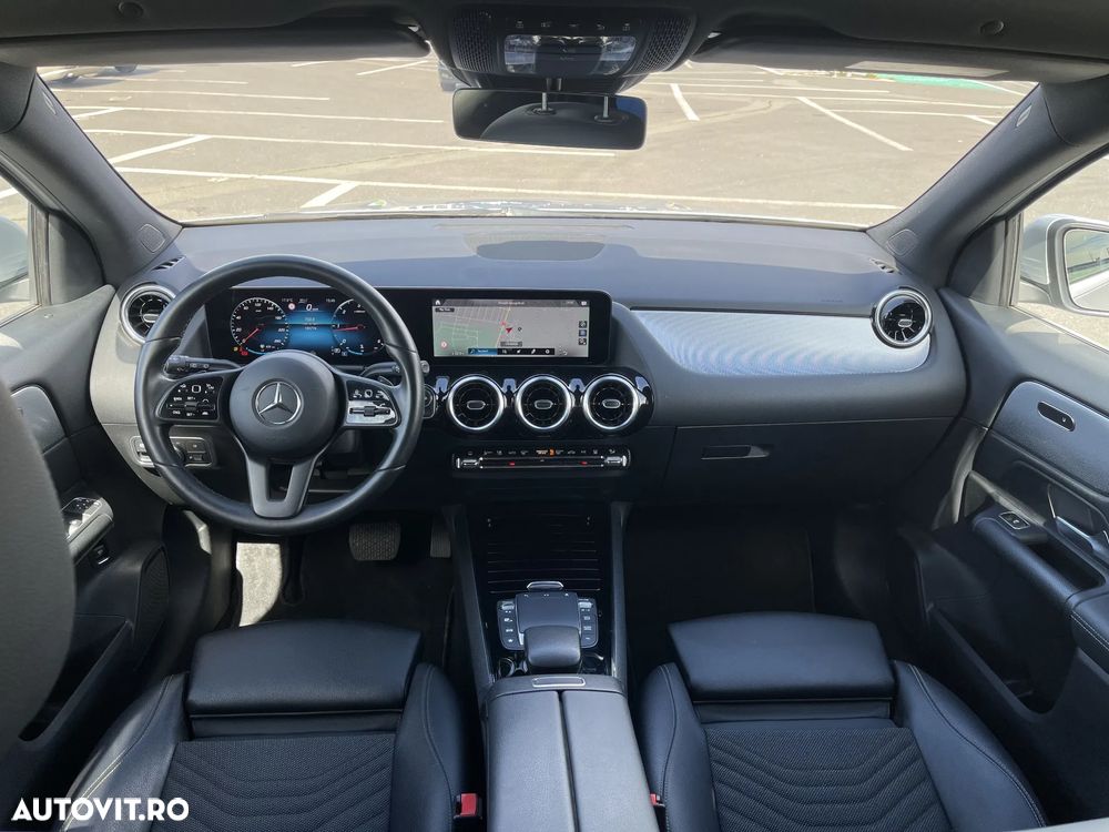 Mercedes-Benz GLA - 24