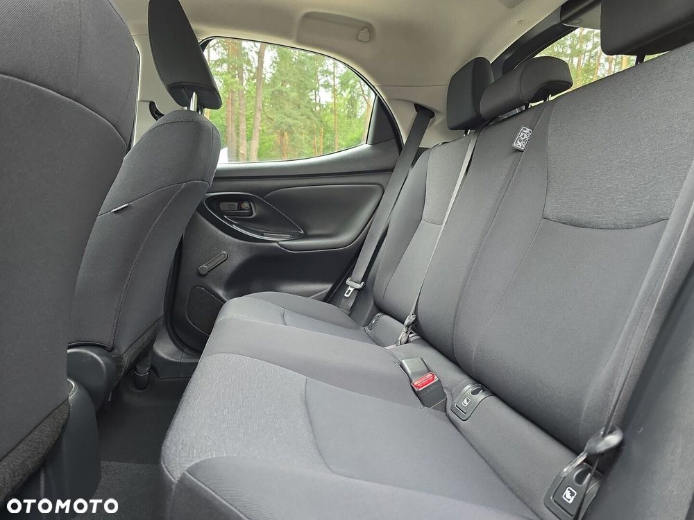 Toyota Yaris - 12