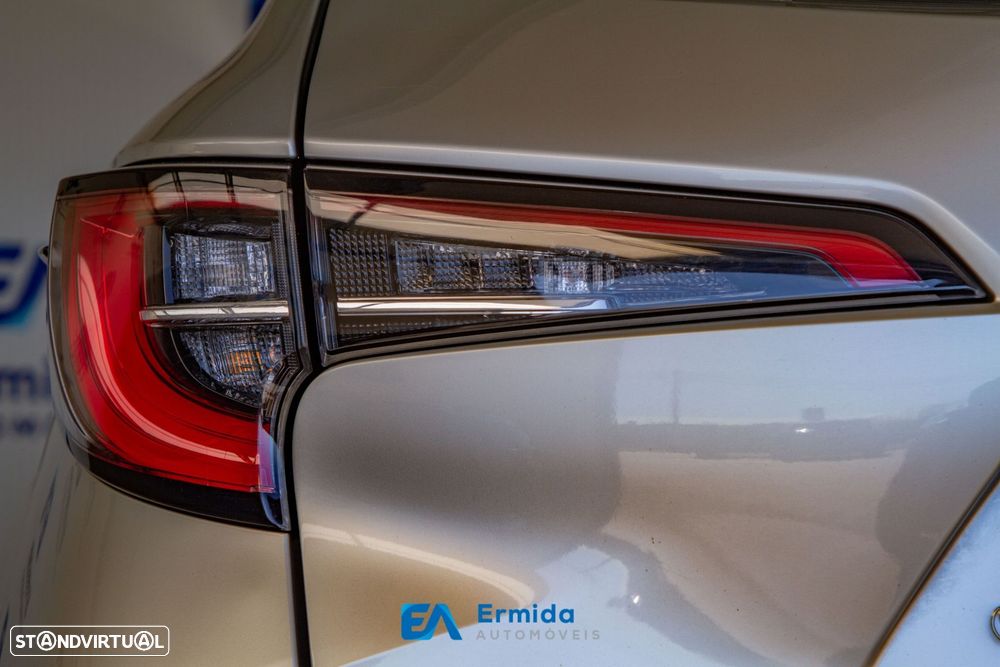 Toyota Corolla Touring Sports - 10