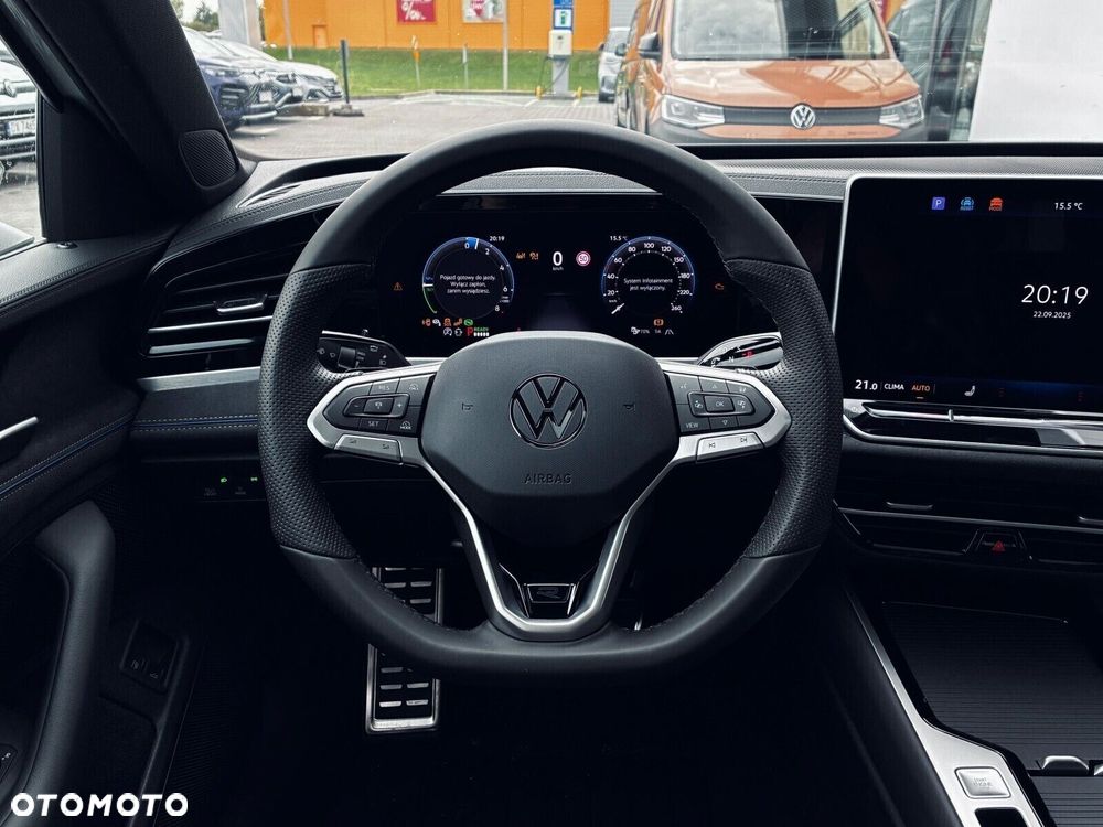Volkswagen Passat - 14