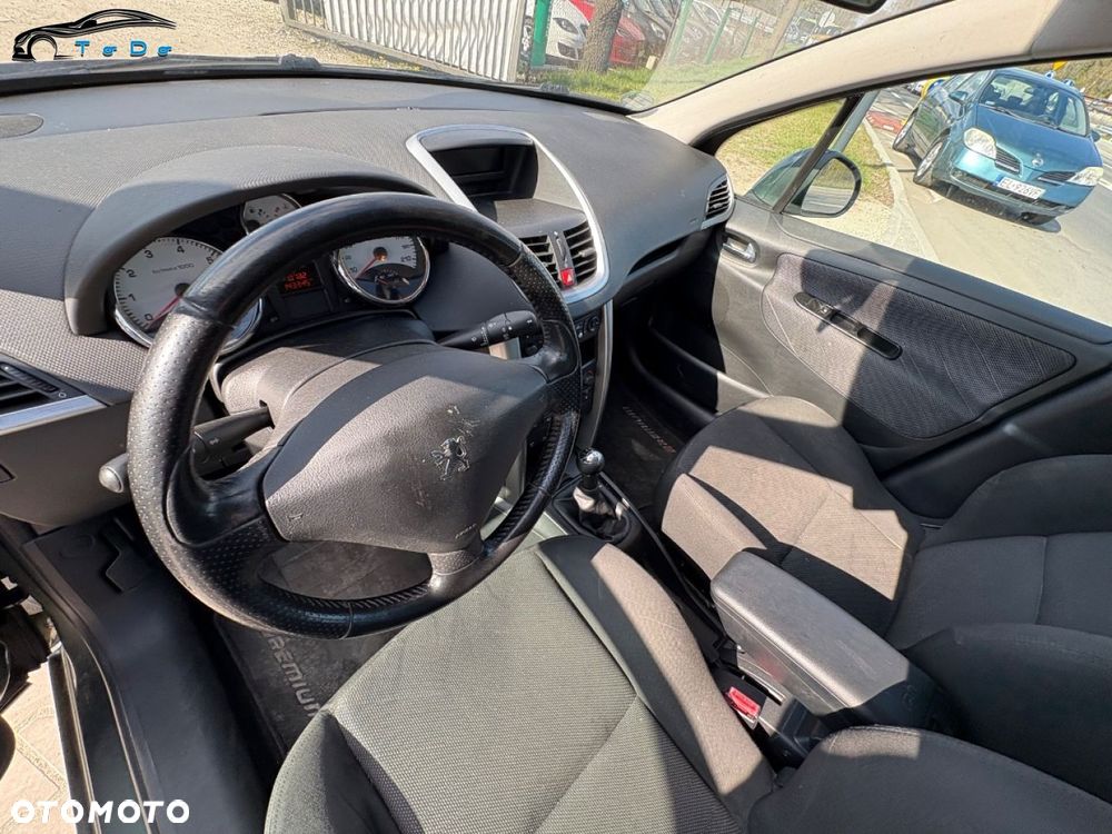 Peugeot 207 1.6 VTi Premium - 19