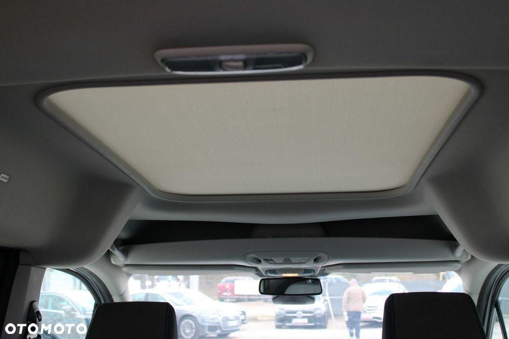 Ford Tourneo Connect - 13
