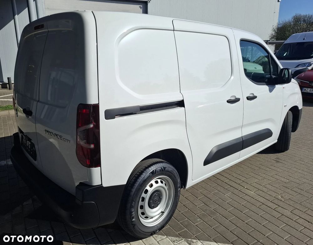 Toyota Proace City - 3