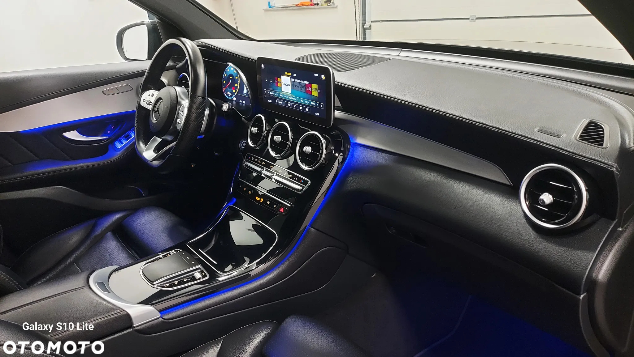 Mercedes-Benz GLC 300 d 4Matic 9G-TRONIC AMG Line Plus - 21