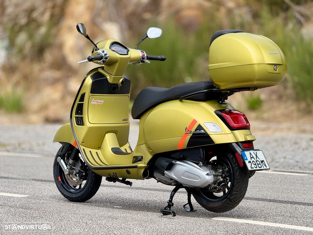 Vespa GTS Super Matt Ambizioso Green - 8
