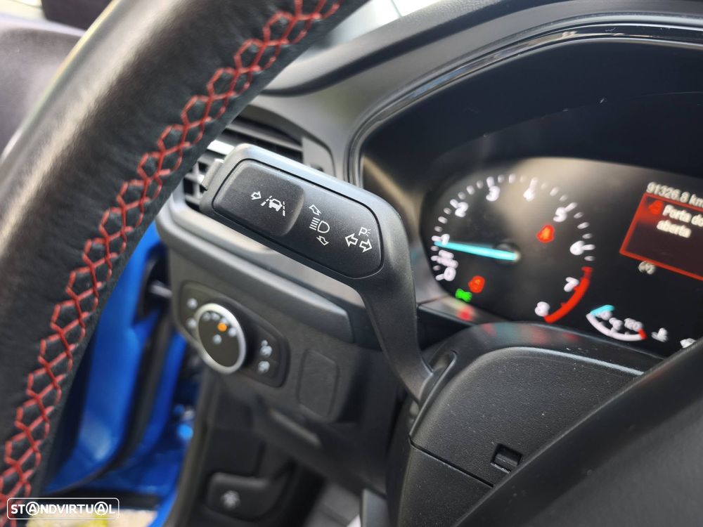 Ford Focus 1.0 EcoBoost S&S ST-LINE DESIGN - 18