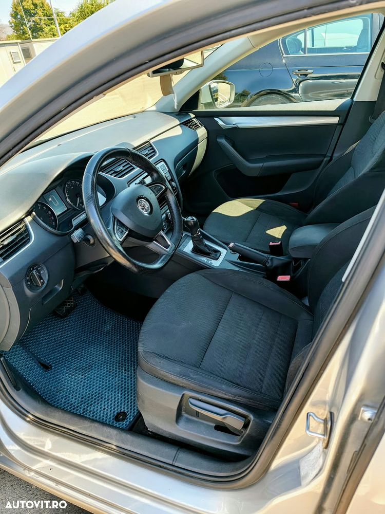 Skoda Octavia 2.0 TDI ELEGANCE DSG - 10