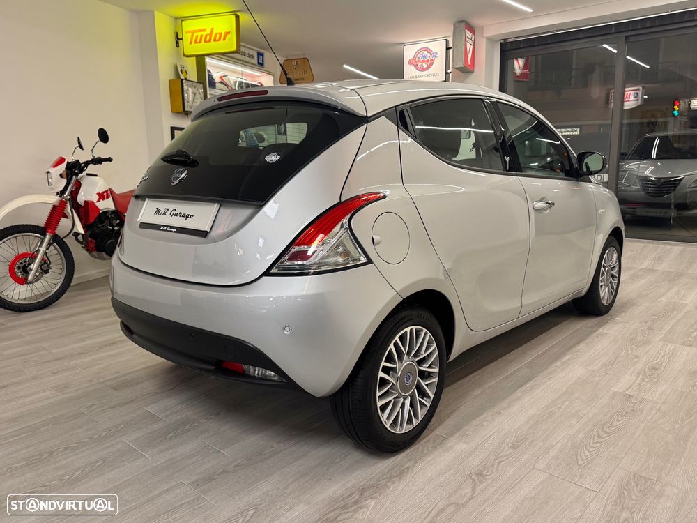 Lancia Ypsilon 1.2 S&S Platinum - 4