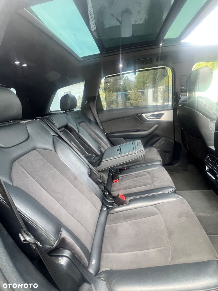 Audi Q7 - 7