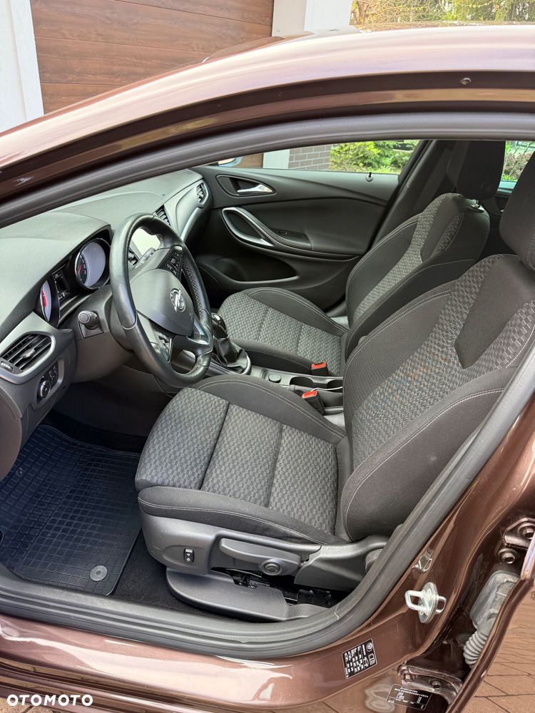 Opel Astra 1.4 T Dynamic - 11