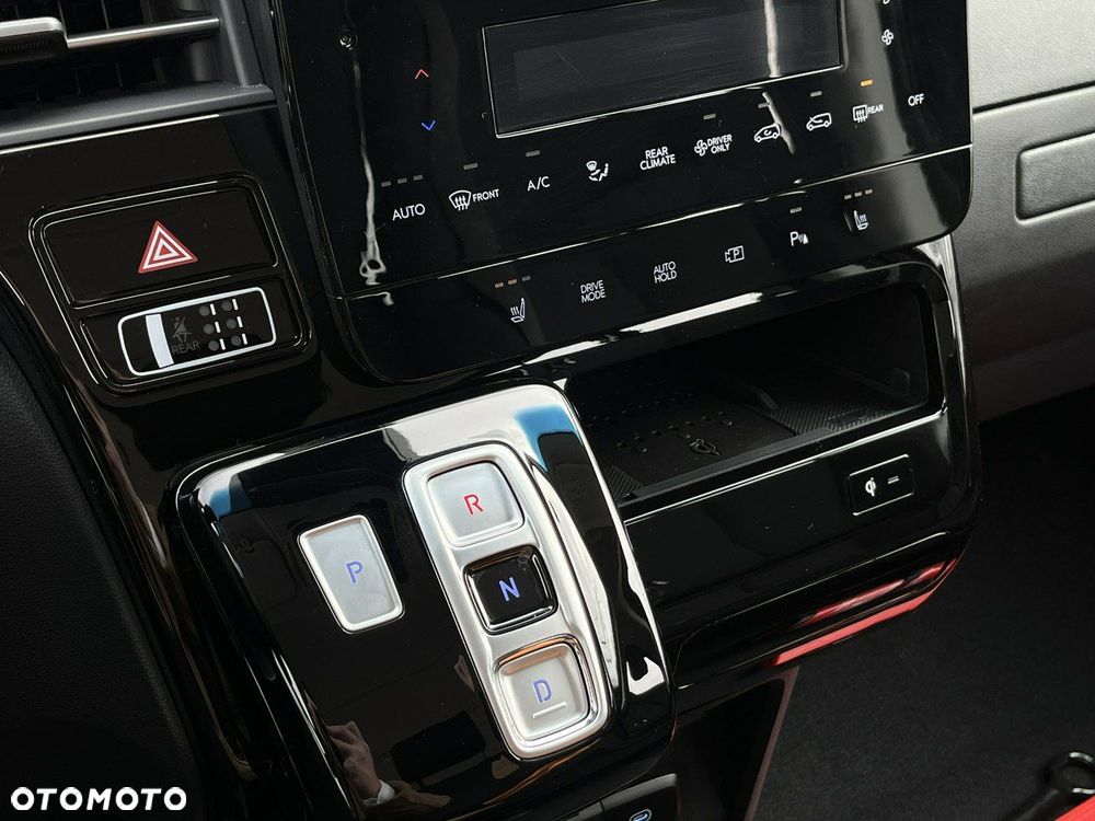 Hyundai Staria - 15