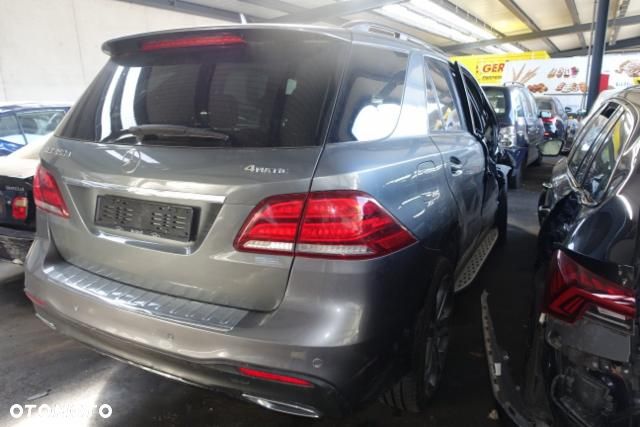 Mercedes-Benz GLE - 4