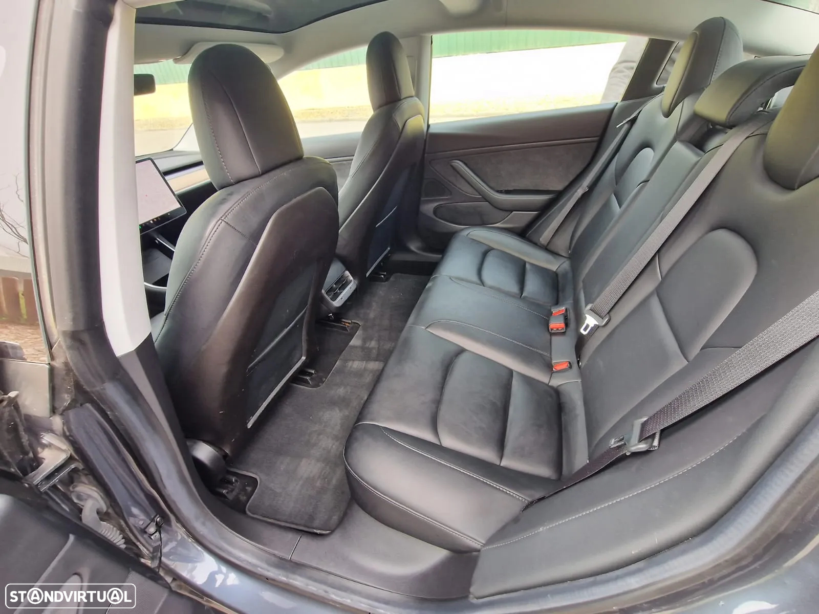 Tesla Model 3 Long Range AWD Dual Motor - 32