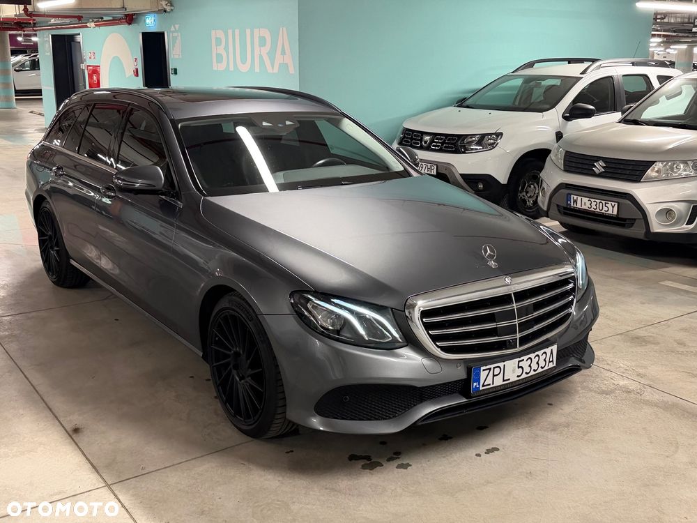 Mercedes-Benz Klasa E 200 CGI BlueEFFICIENCY Automatik Avantgarde - 4
