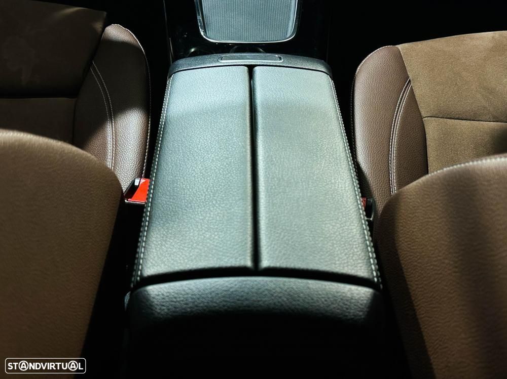 Mercedes-Benz CLA 200 7G-DCT AMG Line Advanced Plus - 23