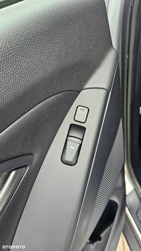 Hyundai ix35 1.6 2WD Fifa World Cup Edition - 14