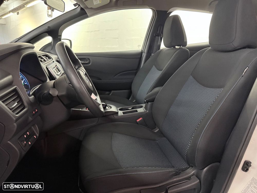 Nissan Leaf - 6