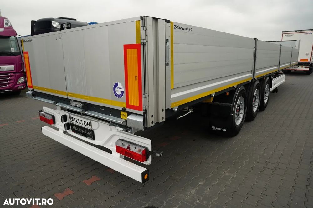 Wielton REMORCA SEMIREMORCĂ DECAPOTABLE / DE CONSTRUCȚIE / NOUĂ / 2026 / DISPONIBILĂ IMEDIAT/ PENTRU CONSTRUCTIE / NOU / DISPONIBIL Imediat / GREUTATE: 3800 KG / JANTE ALIE - 12