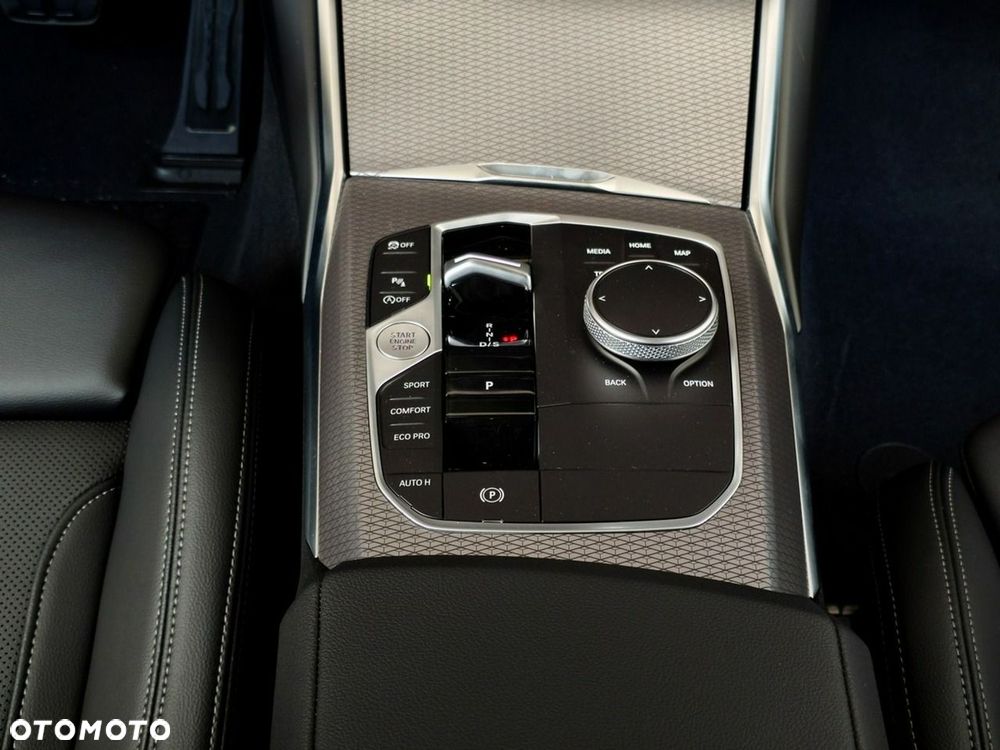 BMW Seria 3 318i M Sport - 20