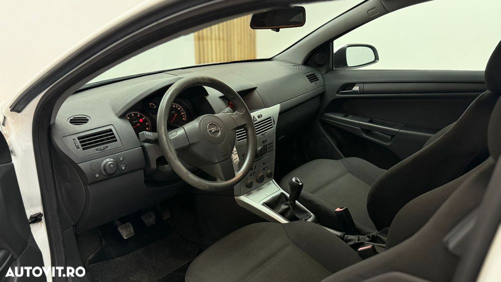 Opel Astra GTC 1.4 - 6