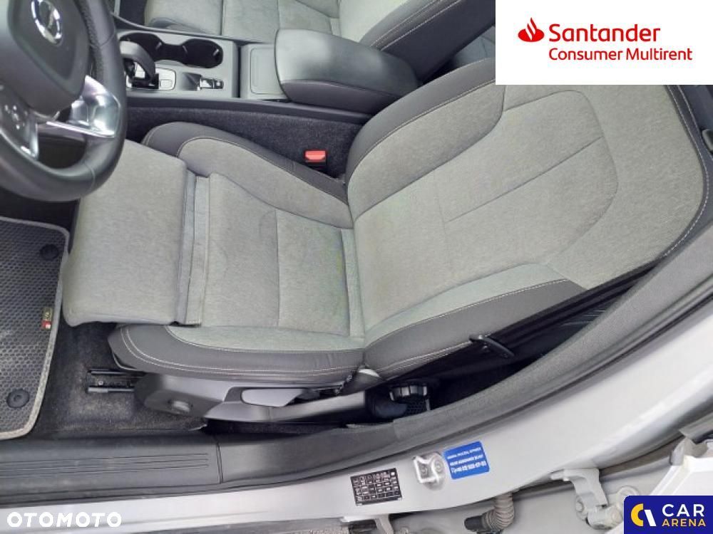 Volvo XC 40 B3 Core - 36