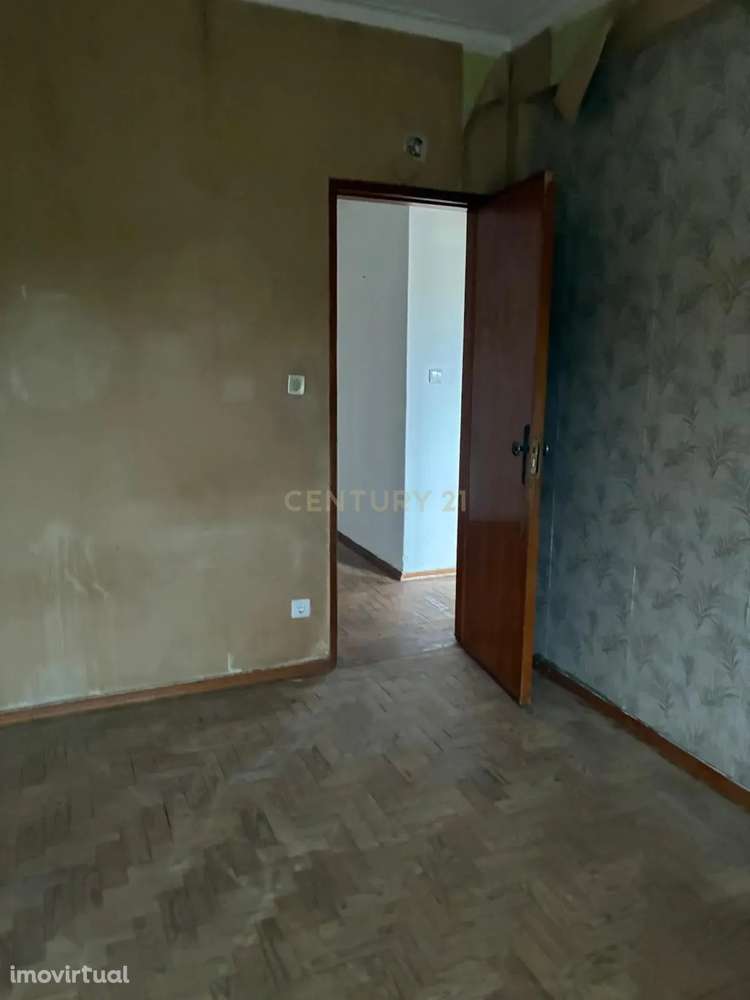 T2 para remodelar - Cavadas, Seixal - Grande imagem: 3/8