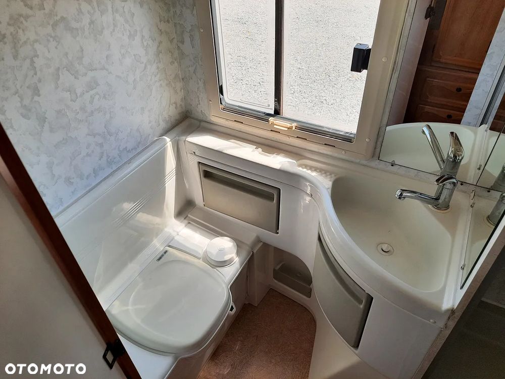 Fiat Ducato, Lodówka, kuchnia gazowa, 6 osób, łazienka z prysznicem, - 10