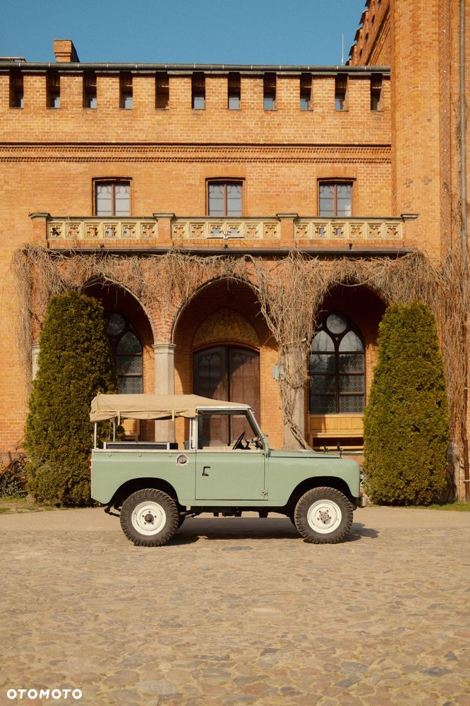 Land Rover Defender - 10