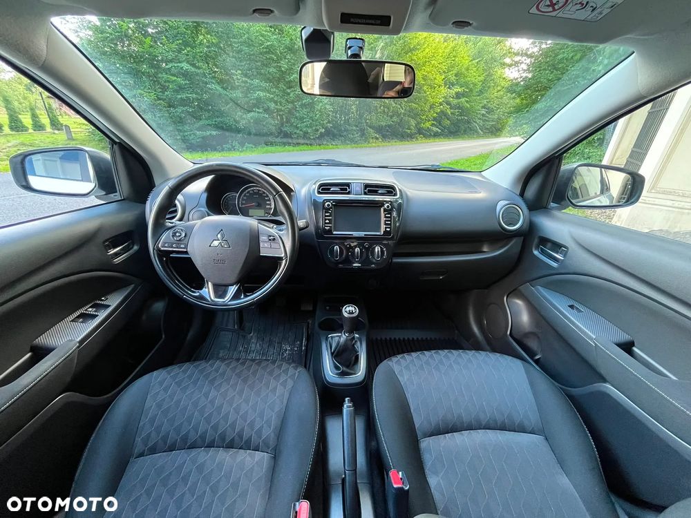 Mitsubishi Space Star 1.2 AS&G Invite - 12