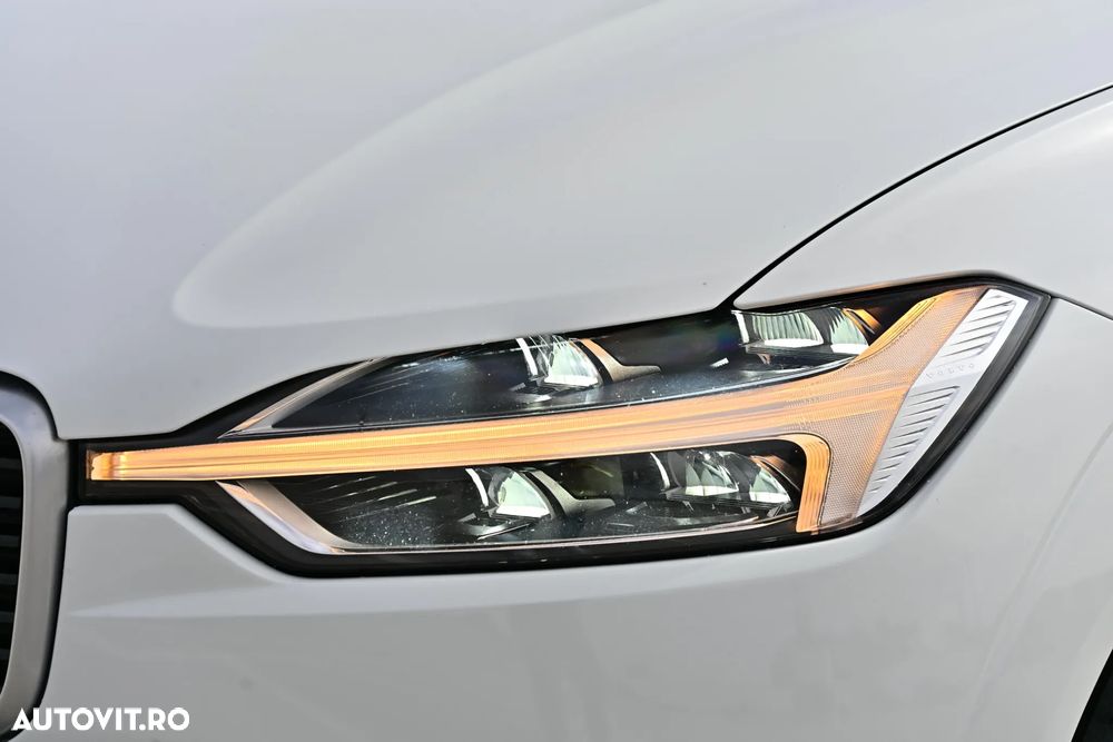 Volvo XC 60 D5 AWD Geartronic RDesign - 34