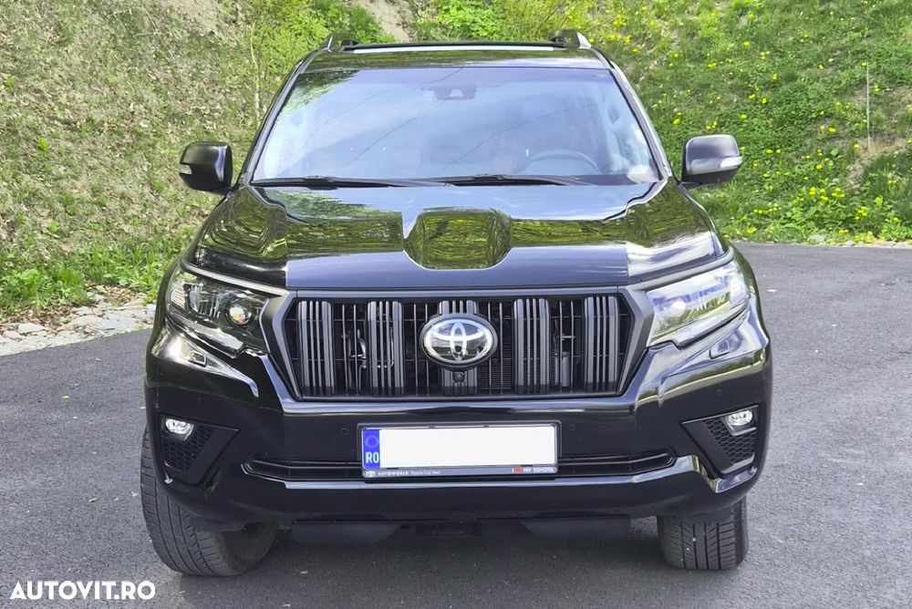 Toyota Land Cruiser 2.8l D-4D 204 CP A/T Luxury Black Matte Edition - 1