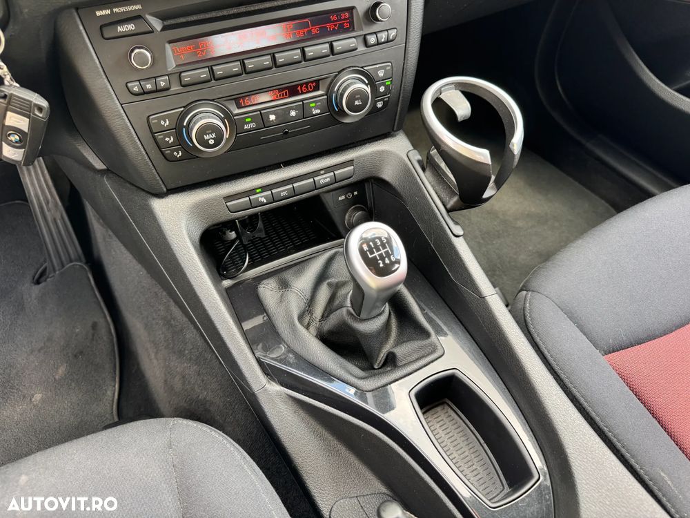 BMW X1 sDrive18d - 18