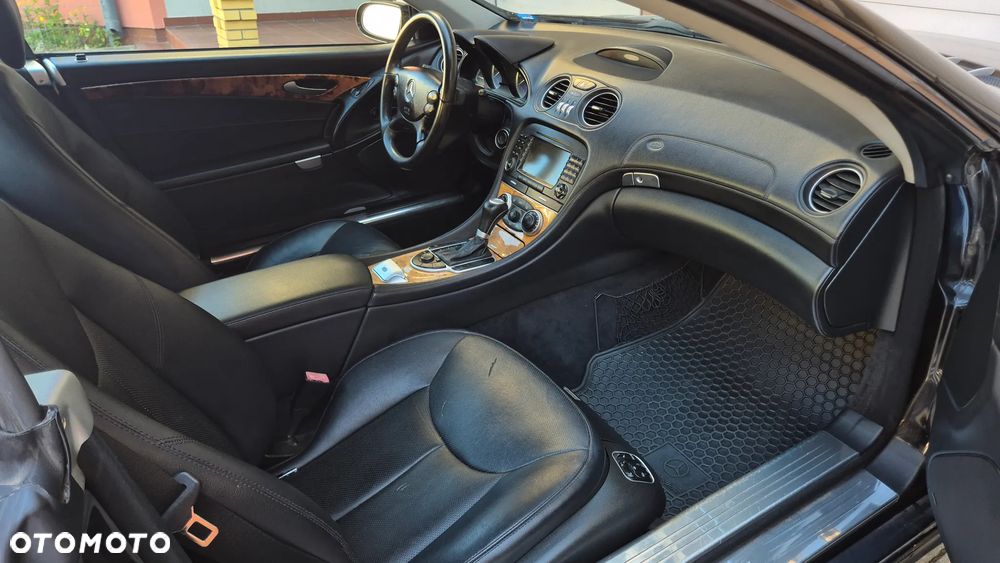 Mercedes-Benz SL - 15