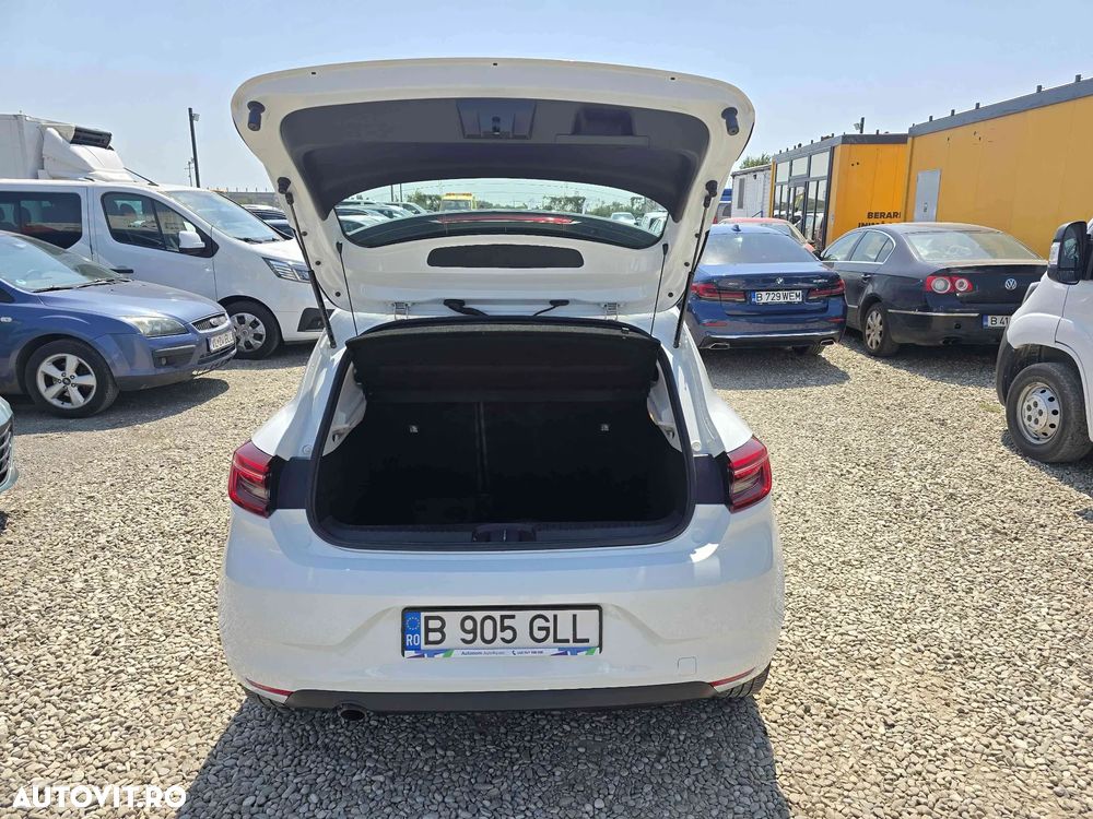 Renault Clio - 8