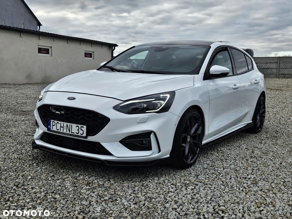 Ford Focus 2.3 EcoBoost S&S ST mit Styling-Paket - 29