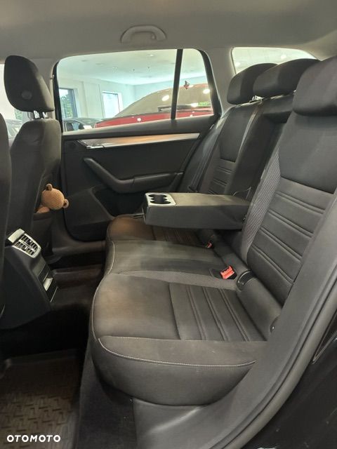 Skoda Octavia 1.4 TSI Ambition DSG - 13