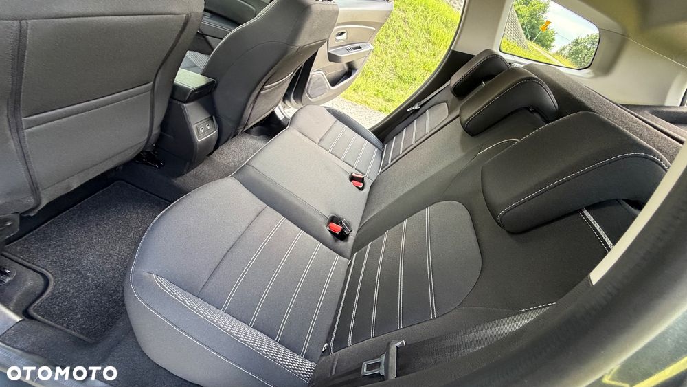 Dacia Duster TCe 150 EDC 2WD Prestige - 36