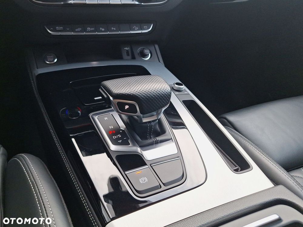 Audi Q5 55 TFSI e Quattro S Line S tronic - 18