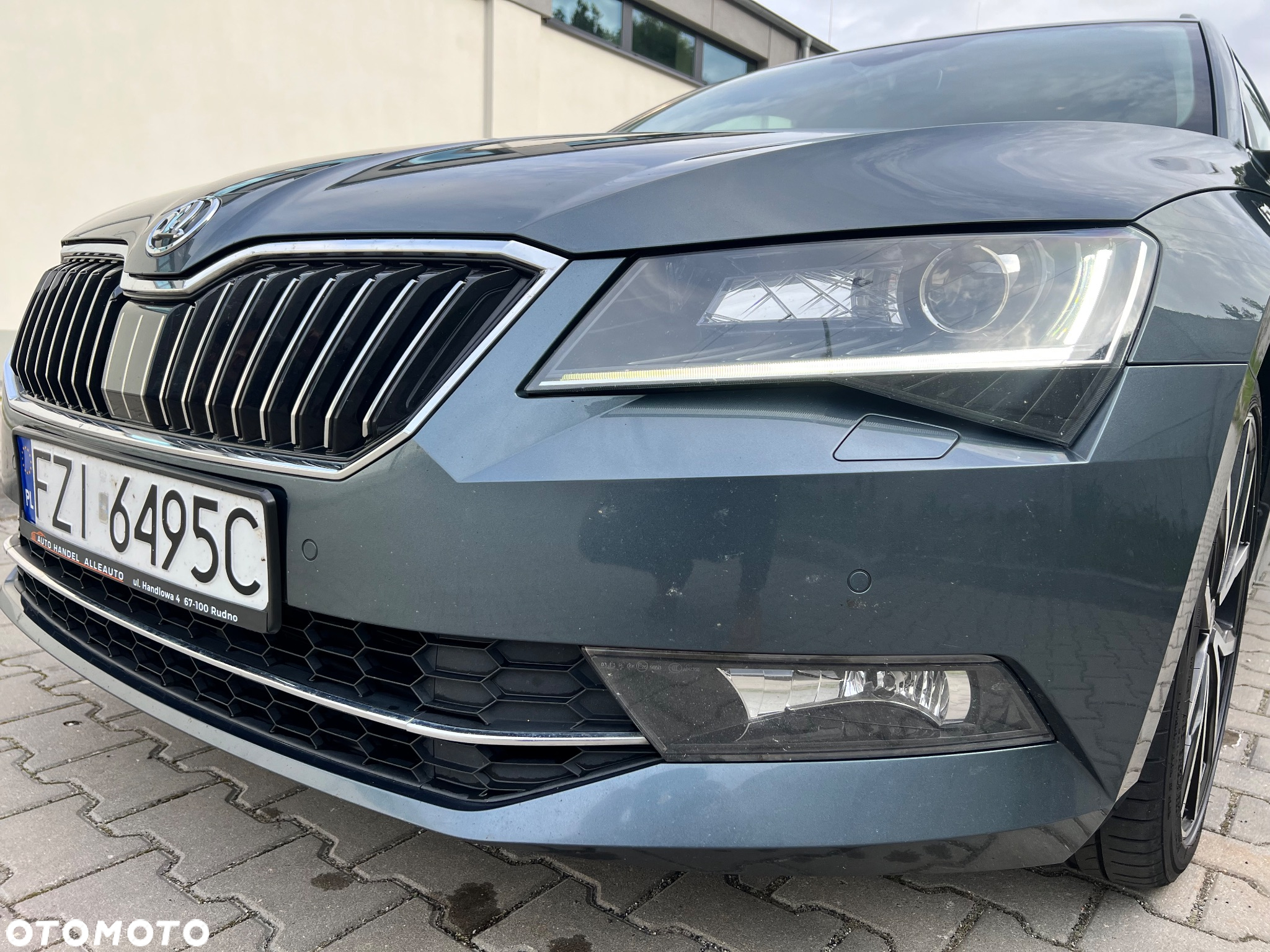 Skoda Superb 2.0 TDI Ambition DSG - 10