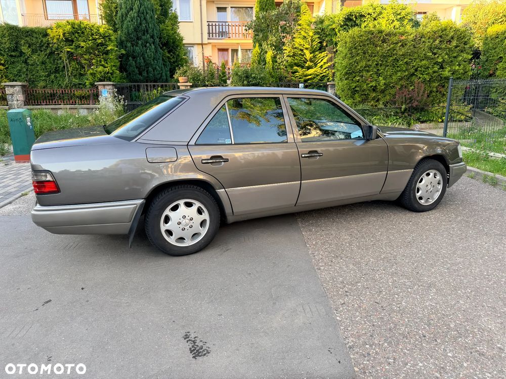 Mercedes-Benz W124 (1984-1993) - 8