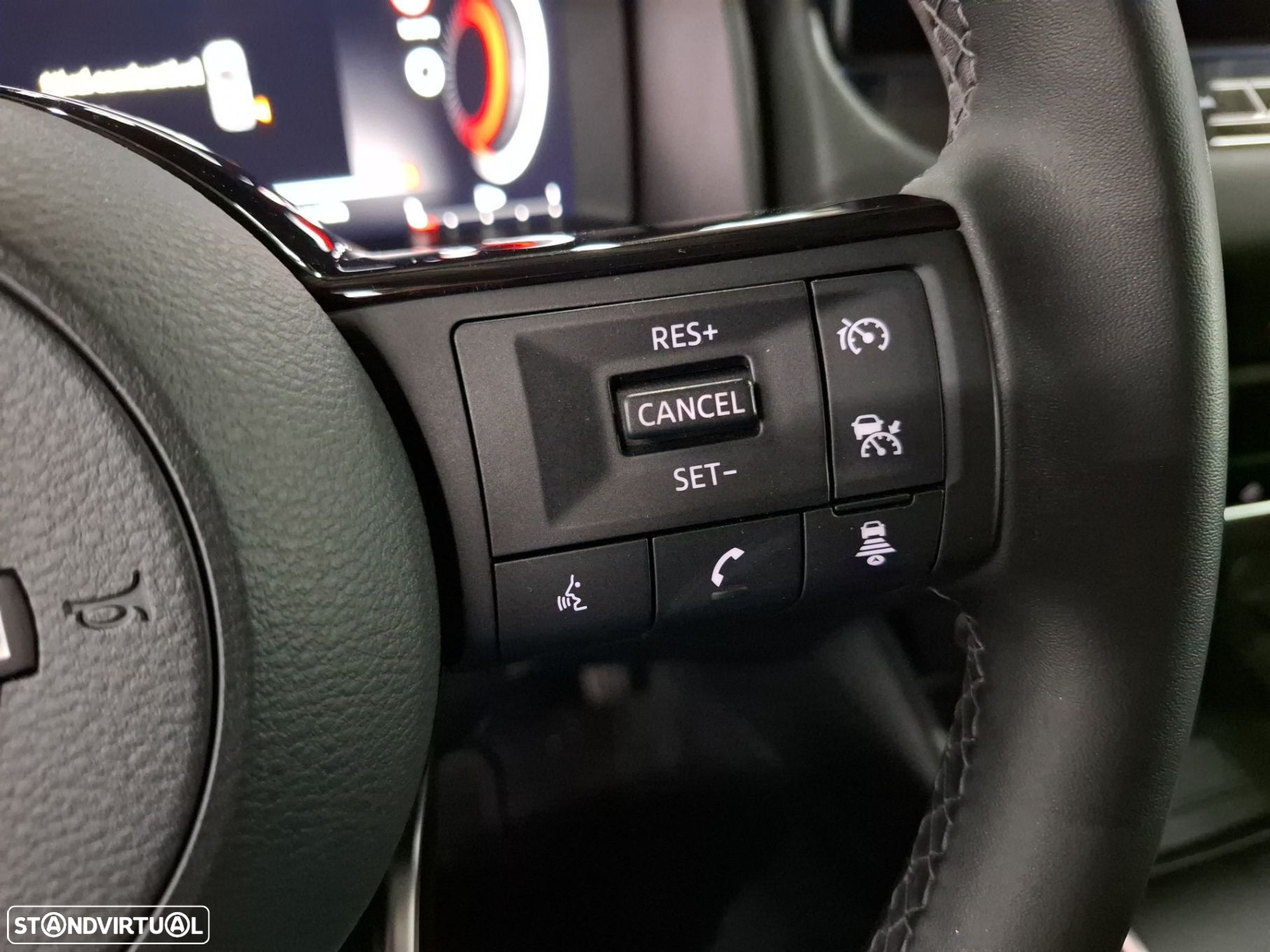 Nissan Qashqai 1.3 DIG-T N-Connecta LED+TT+SKY - 17