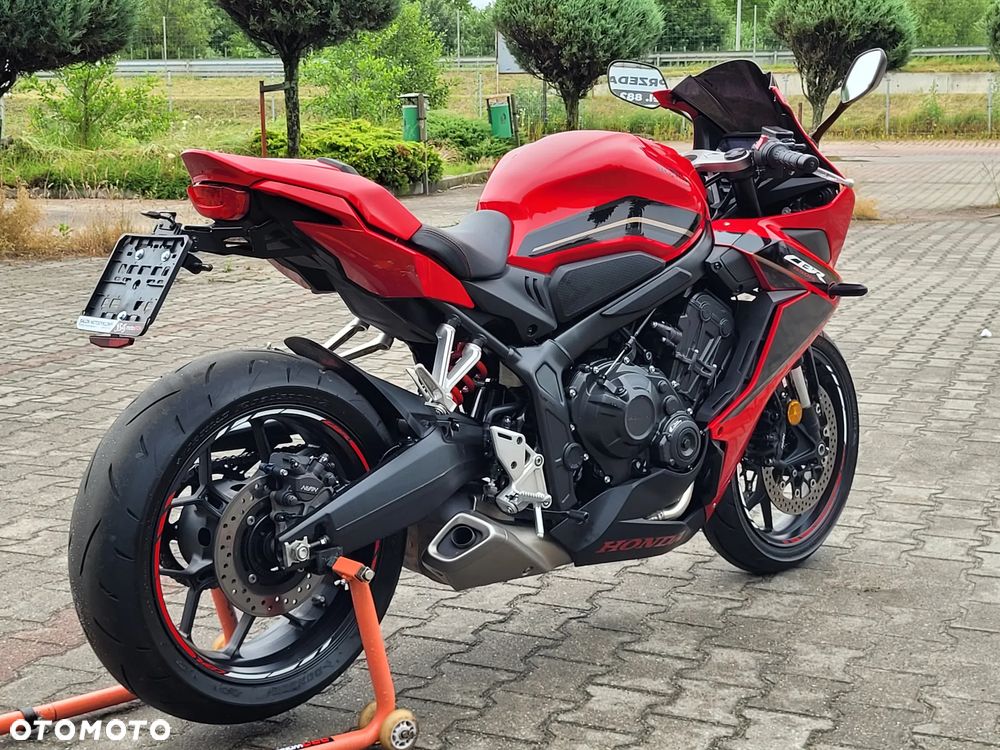 Honda CBR - 8