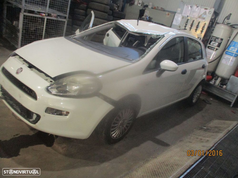 Carro MOT: 199B4000 FIAT PUNTO 2014 1.3D 84CV 5P BRANCO DIESEL - 2