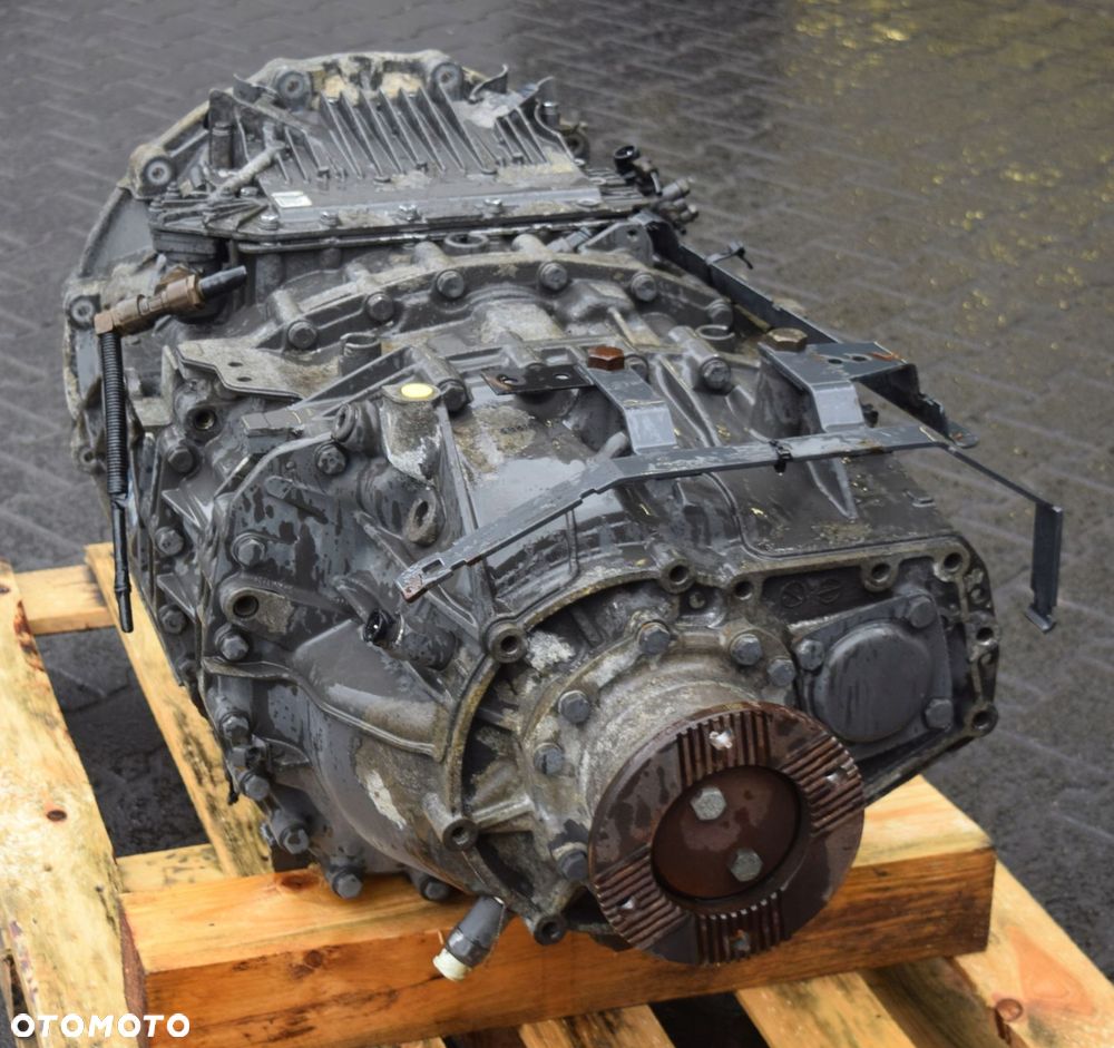 SKRZYNIA BIEGÓW AUTOMAT ZF ASTRONIC 12 AS 2330 TD DAF XF CF 106 EURO 6 - 8