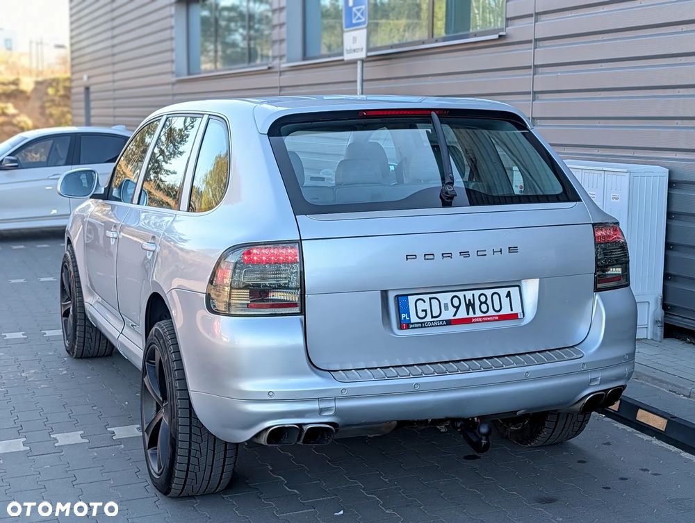 Porsche Cayenne - 11
