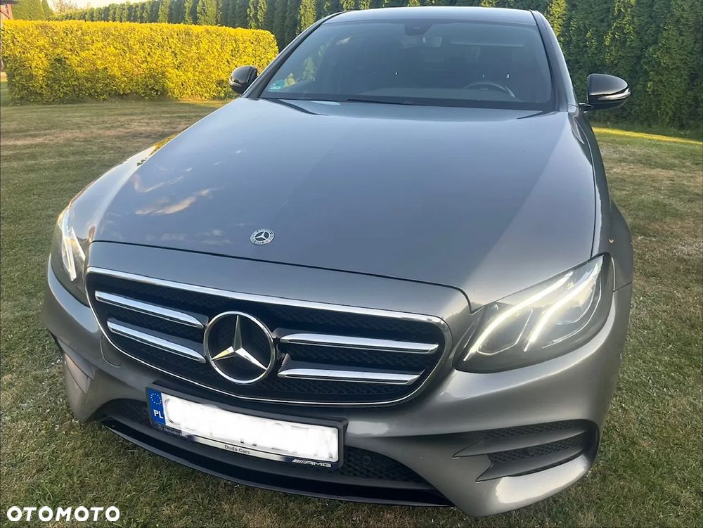 Mercedes-Benz Klasa E 220 d 4-Matic 9G-TRONIC - 2