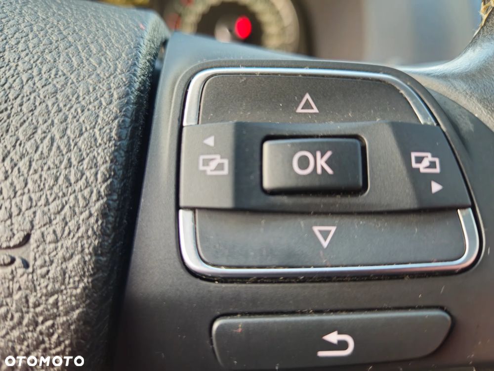 Volkswagen Touran 1.6 TDI DPF BlueMot Comfortline - 11