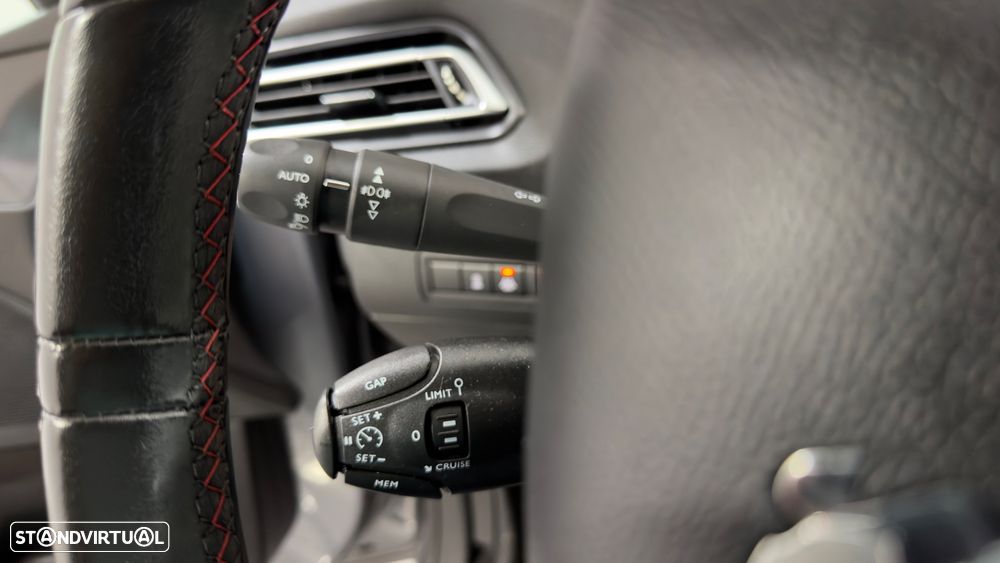 Peugeot 308 PureTech 130 GPF Stop & Start GT - 19