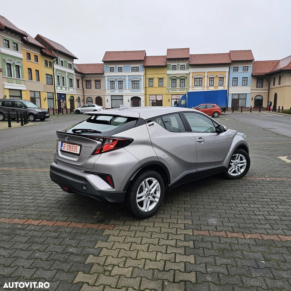 Toyota C-HR Hybrid Business-Edition - 6